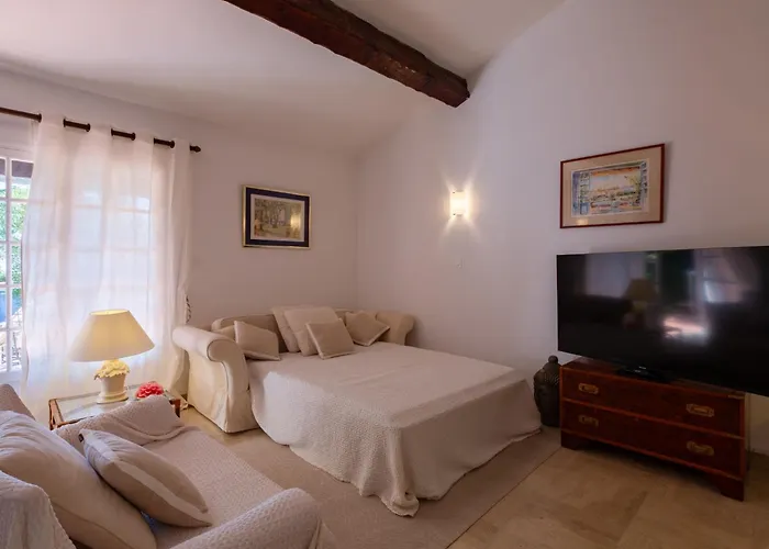 El Cantarello-3 By Interhome