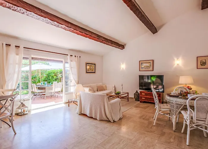 El Cantarello-3 By Interhome