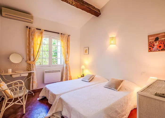 El Cantarello-3 By Interhome